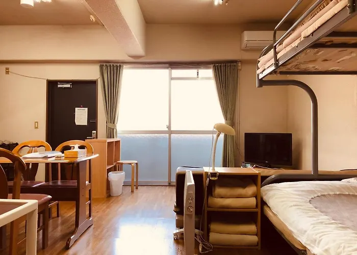 Nishijin Ivy 5 Persons Room